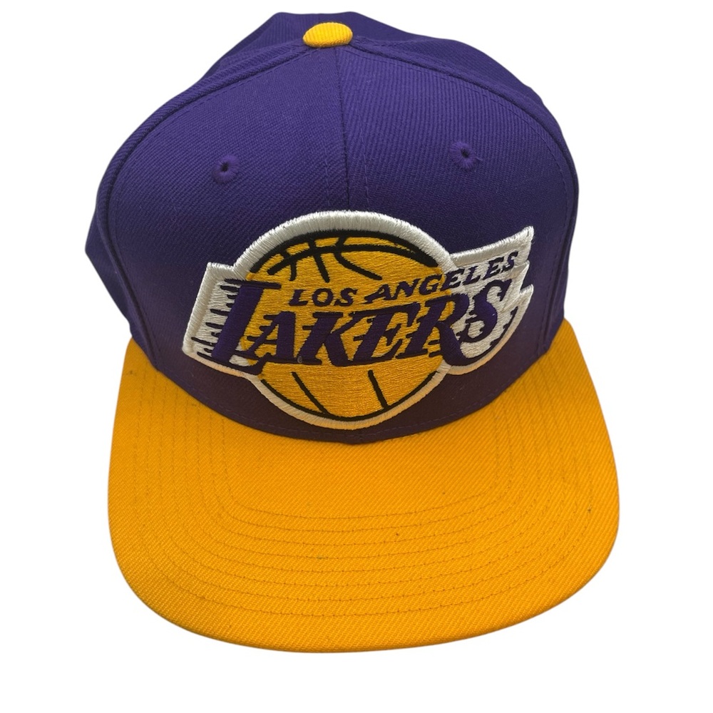 MITCHELL & NESS LOS ANGELES LAKERS CAP UNISEX ADJUSTABLE PURPLE &‎ YELLOW NEW